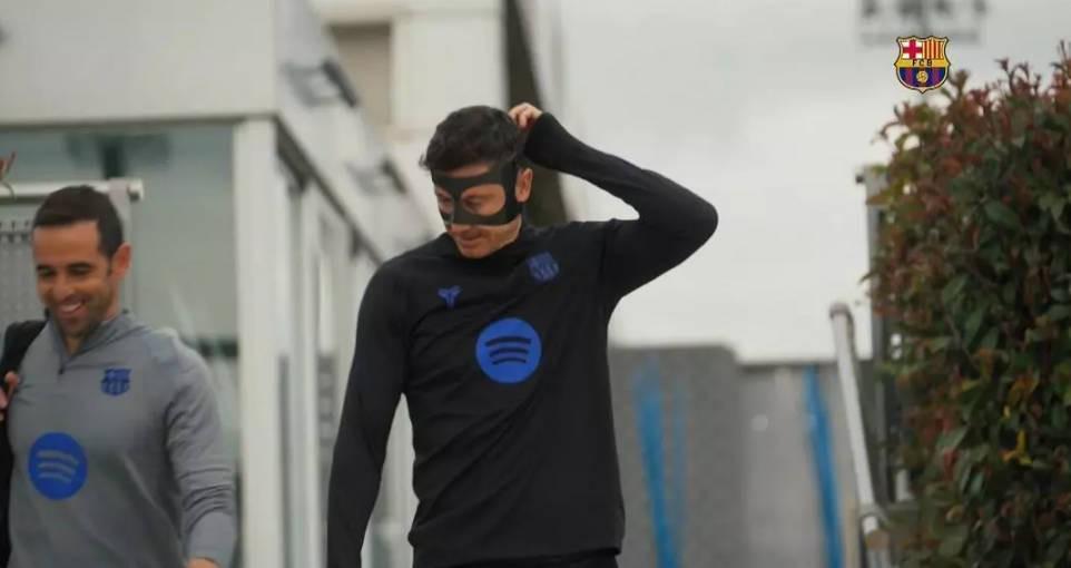 开云-每体：莱万今天参加合练，预计能入选对阵毕包的名单